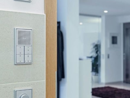 Distributor Saklar JUNG